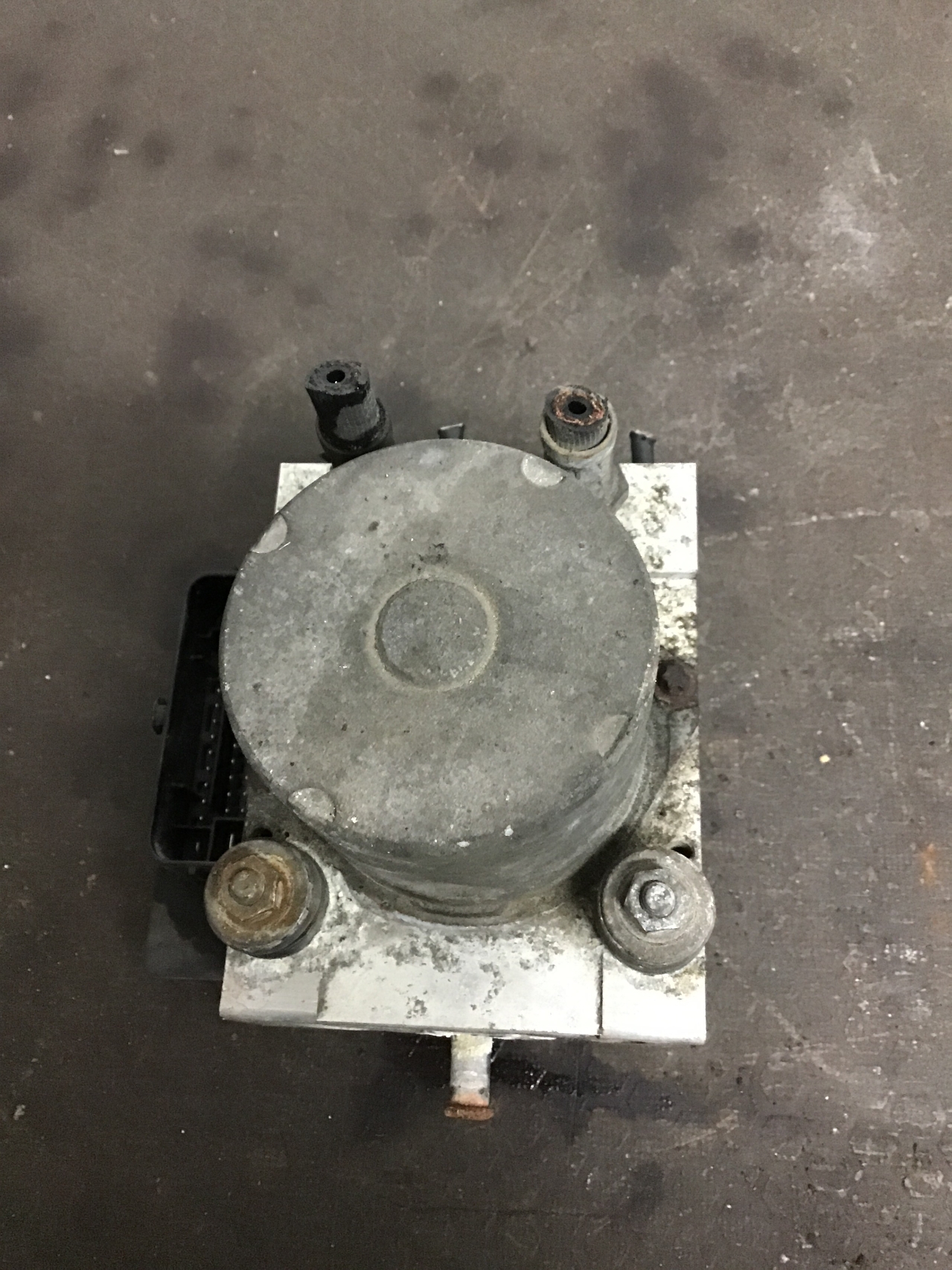 ABS pump IVECO DAILY V Van 29L13 V, 35C13 V, 35S13 V, 40C13 V, 40S13 V