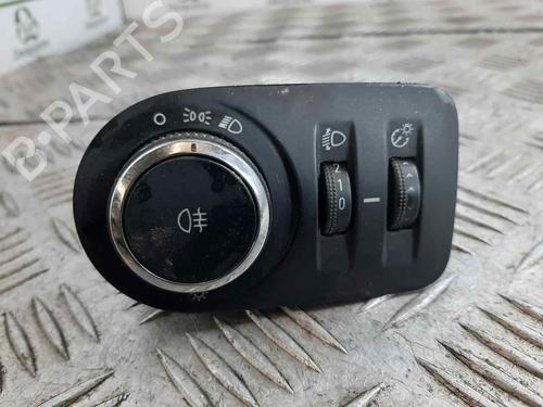 Used Headlight switch OPEL CORSA D (S07) [2006-2015]  9575698