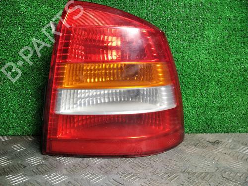 Used Right taillight OPEL ASTRA G Hatchback (T98) [1998-2009]  31800460