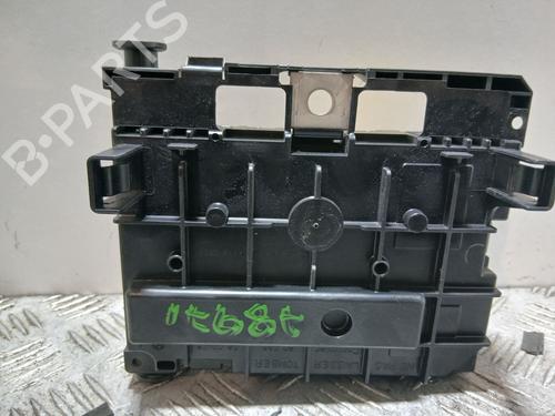 Fuse box PEUGEOT 307 CC (3B) | BP31613740E1