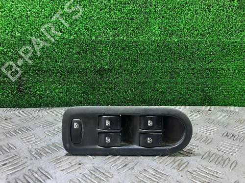 Used Left front window switch RENAULT SCÉNIC II (JM0/1_) [2003-2010]  21484464