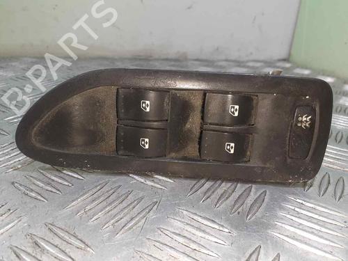 Used Left front window switch RENAULT LAGUNA II (BG0/1_) [2001-2007]  9441580