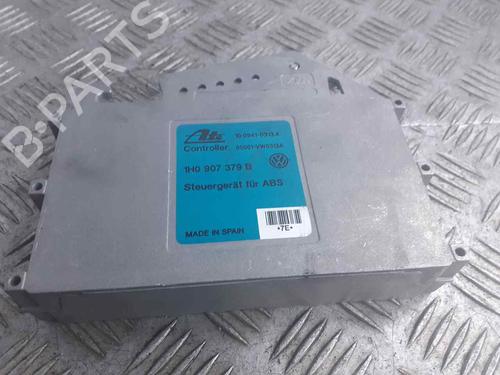 Used Control unit SEAT TOLEDO I (1L2) 2.0 i (115 hp) 6894675