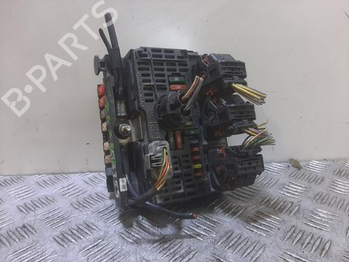 Used Fuse box Fuse box 36870817 36870817