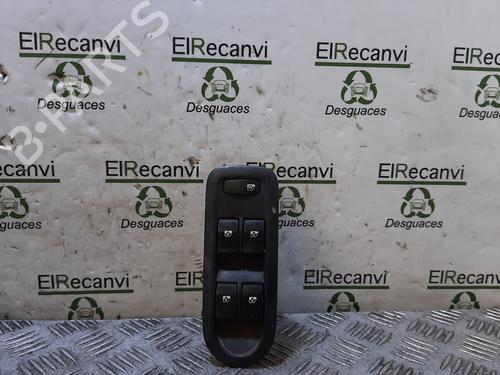 Used Left front window switch RENAULT MEGANE II (BM0/1_, CM0/1_) [2001-2012]  18703760