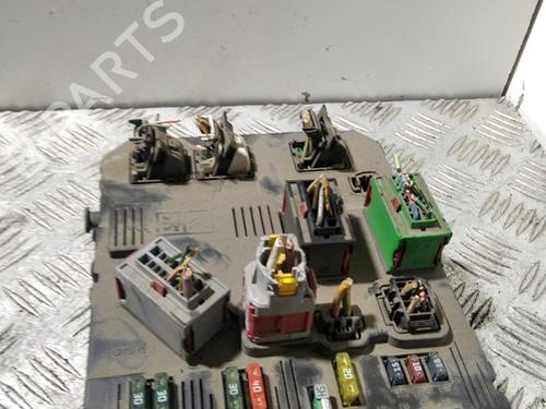 Used Fuse box CITROËN BERLINGO / BERLINGO FIRST Box Body/MPV (M_) 2.0 HDI 90 (MBRHY, MCRHY) (90 hp) 30577830
