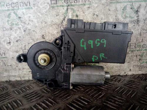 Used Right front window motor Right front window motor VW GOLF IV (1J1) 1.8 (125 hp) 5629758 5629758