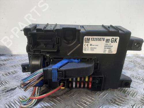Fuse box OPEL CORSA D (S07) 1.3 CDTI (L08, L68) | BP37646978E1 - Image 2