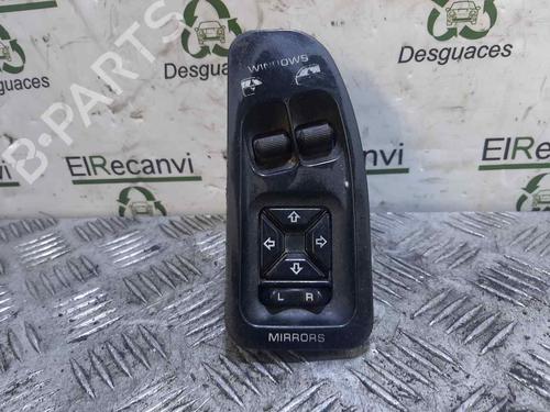 Used Left front window switch CHRYSLER VOYAGER II (ES) 2.5 i (101 hp) 13750316