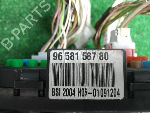 Fuse box CITROËN C4 I (LC_) | BP24179747E1