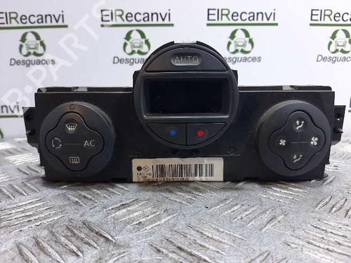 Used Climate control RENAULT MEGANE II (BM0/1_, CM0/1_) 1.6 16V (112 hp) 5844700