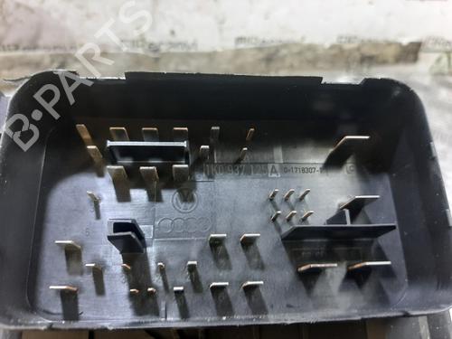 Fuse box VW GOLF V (1K1) | BP29011734E1