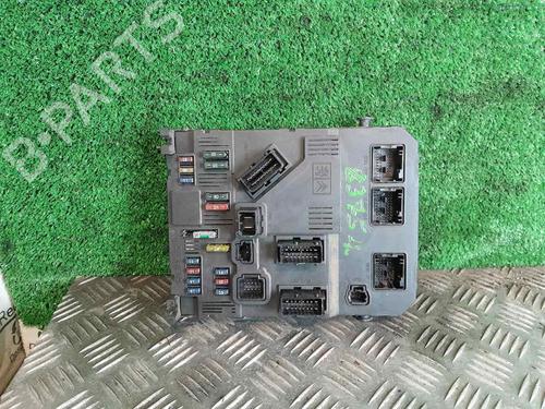 Used Fuse box PEUGEOT 206 Hatchback (2A/C) 1.9 D (69 hp) 28950727