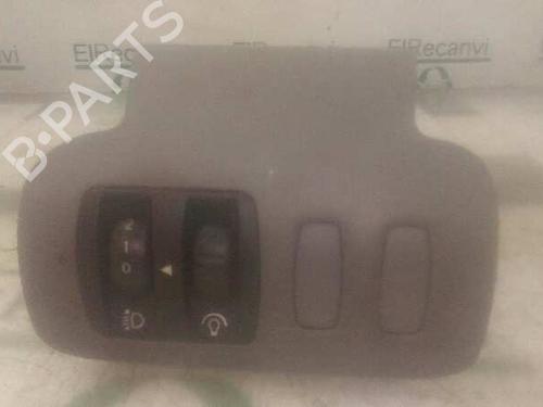 Comando luci RENAULT SCÉNIC II (JM0/1_) 1.9 dCi (JM0G, JM12, JM1G, JM2C) (120 hp) 4531467