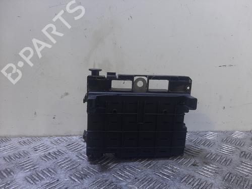 Used Fuse box Fuse box 38095957 38095957