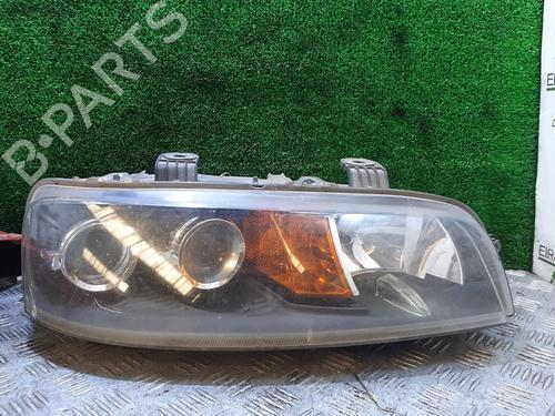 Used Right headlight FIAT PUNTO Hatchback Van (188_) 1.2 60 (60 hp) 27436164