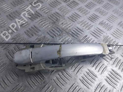 Używane Klamka zewnętrzna drzwi przednich prawych VW PASSAT B5 (3B2) 1.6 (101 hp) 6911540