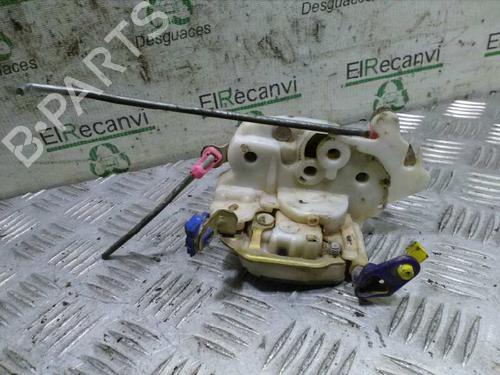 Used Front right lock NISSAN VANETTE CARGO Van (HC 23) [1994-2002]  4689083