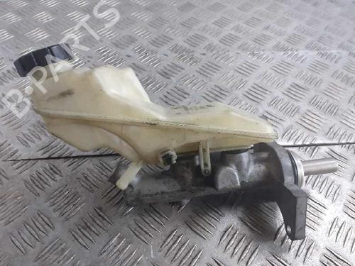 Used Brake master cylinder TOYOTA COROLLA (_E12_) 1.6 VVT-i (ZZE121_, ZZE121R) (110 hp) 6142485