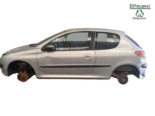 Fuse box PEUGEOT 206 Hatchback (2A/C) 1.4 HDi eco 70 | BP17673354E1