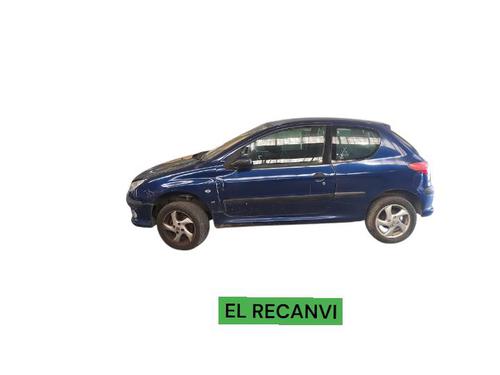 Fuse box PEUGEOT 206 Hatchback (2A/C) 2.0 HDI 90 | BP25438460E1