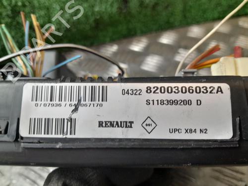 Fuse box RENAULT SCÉNIC II (JM0/1_) | BP37694074E1 - Image 2