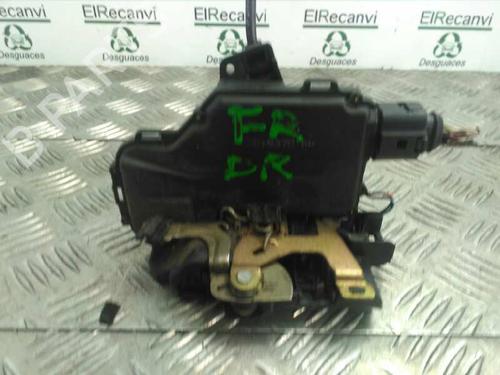 Høyre foran lås SKODA OCTAVIA I (1U2) 1.6 (101 hp) 4541494