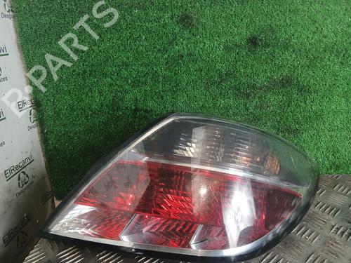 Feu arrière droit OPEL ASTRA H GTC (A04) 1.9 CDTI (L08) (120 hp) 31952473