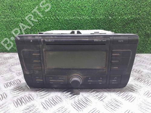 Used Radio SKODA OCTAVIA II (1Z3) 2.0 TDI (140 hp) 22345758
