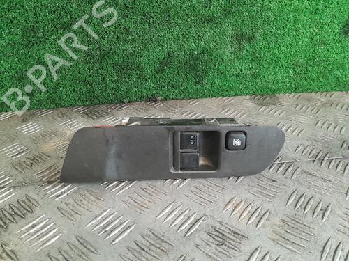 Used Left front window switch NISSAN PRIMERA Hatchback (P11) 2.0 TD (90 hp) 25722318