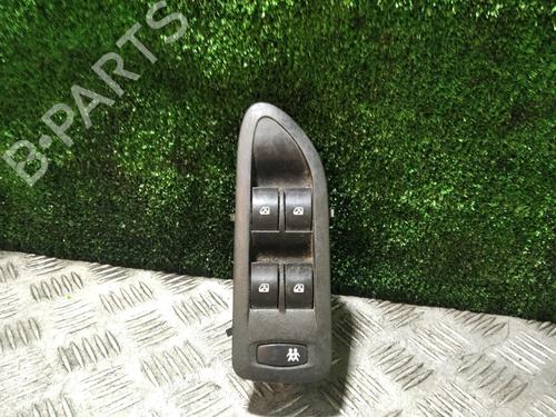 Used Left front window switch RENAULT LAGUNA II (BG0/1_) [2001-2007]  29244546