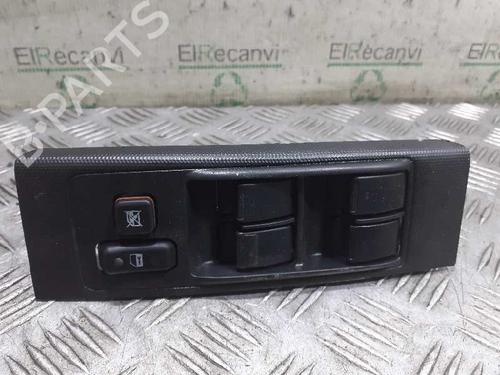 Venstre fortil elrude kontakt TOYOTA COROLLA Verso (ZER_, ZZE12_, R1_) 1.8 (ZNR11_, ZNR11R) (129 hp) 4946751