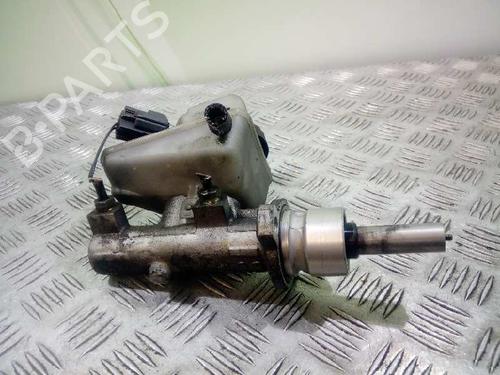 Used Brake master cylinder FORD MONDEO III Turnier (BWY) 2.0 16V TDDi / TDCi (115 hp) 5654349