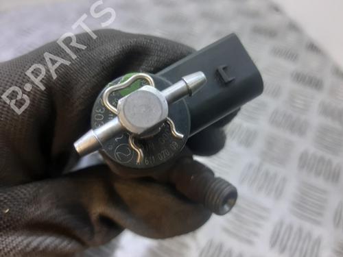 Used Injector Injector MERCEDES-BENZ C-CLASS (W203) C 270 CDI (203.016) (170 hp) 33802093 33802093