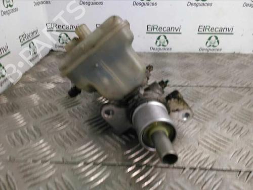 Used Brake master cylinder RENAULT TRAFIC II Van (FL) [2001-2025]  4765343