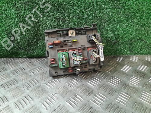 Used Fuse box Fuse box 36885339 36885339