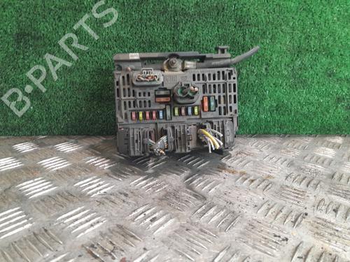 Used Fuse box Fuse box PEUGEOT 407 SW (6E_, 6D_) 2.0 HDi 135 (136 hp) 35905769 35905769