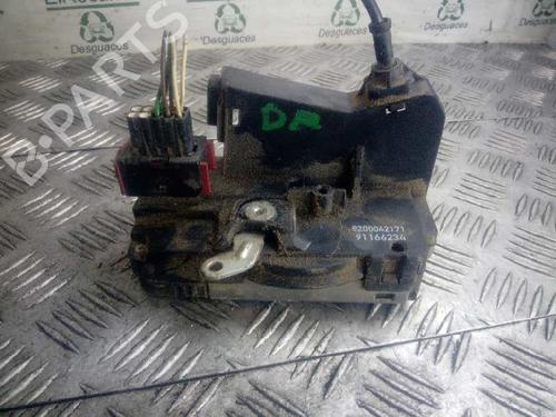 Used Front right lock NISSAN PRIMASTAR Van (X83) 1.9 dCi 80 (82 hp) 5601631