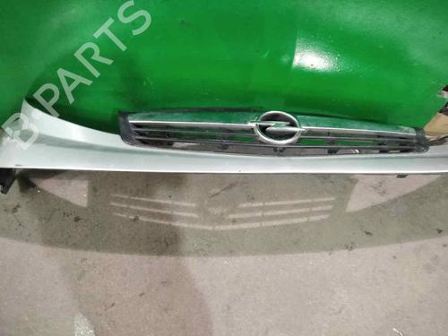 Used Front bumper OPEL VIVARO A Van (X83) [2001-2015]  26288145