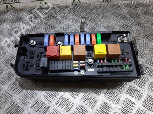 Sikringsdåse OPEL VECTRA C (Z02) [2002-2009]  15194617