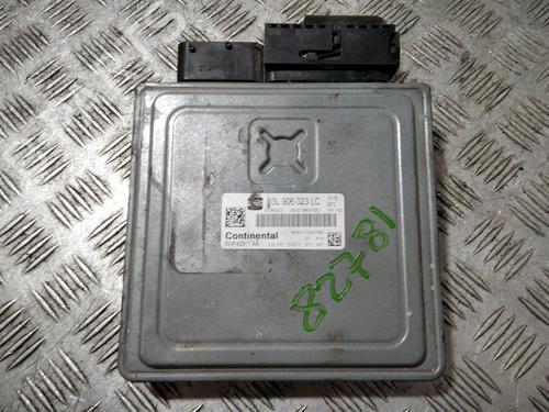 Used Engine control unit (ECU) Engine control unit (ECU) SEAT IBIZA IV (6J5, 6P1) [2008-2017] 33818389 33818389