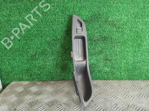 Used Right front window switch FORD FOCUS III [2010-2020]  24621809