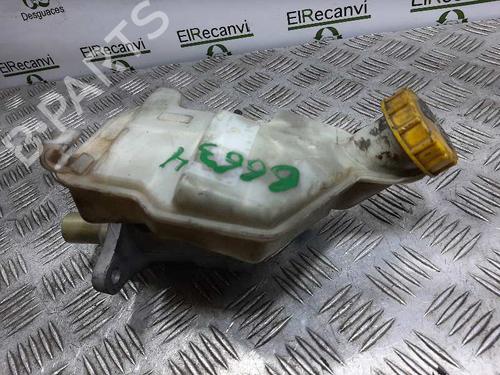 Used Brake master cylinder FORD FIESTA V (JH_, JD_) 1.4 16V (80 hp) 6335138