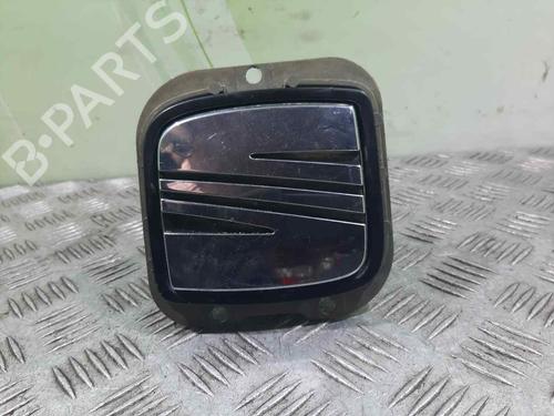 Used Tailgate handle SEAT LEON (1M1) 1.9 TDI (90 hp) 7024205