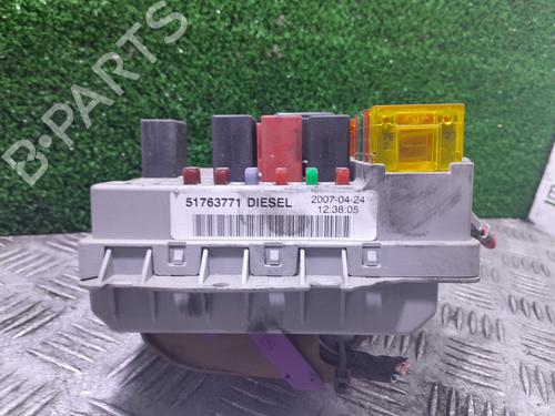 Used Fuse box FIAT DOBLO Box Body/MPV (223_) 1.9 JTD (105 hp) 22296032
