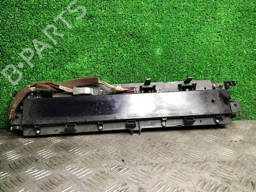 display-monitor-renault-megane-ii-bm01_-cm01_-2001-2002-2003-2004-2005-2006-2007-2008-2009-2010-2011-2012-31920805 main image