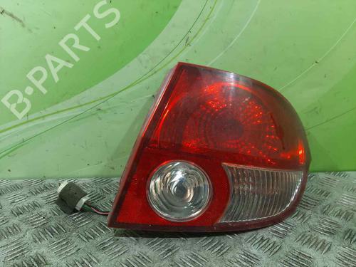 Feu arrière droit HYUNDAI GETZ (TB) 1.1 (63 hp) 13466075