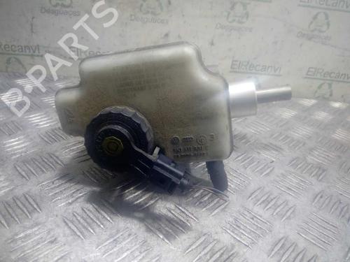 Used Brake master cylinder VW CADDY III Box Body/MPV (2KA, 2KH, 2CA, 2CH) 1.9 TDI (105 hp) 4588583