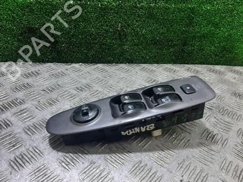 Used Left front window switch HYUNDAI ELANTRA III (XD) 1.6 (107 hp) 23406768