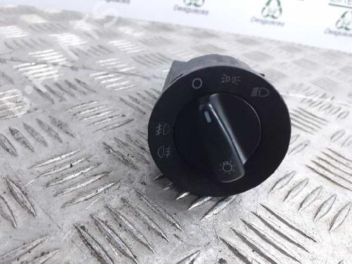 Used Headlight switch VW GOLF IV (1J1) 1.9 TDI (110 hp) 6107864
